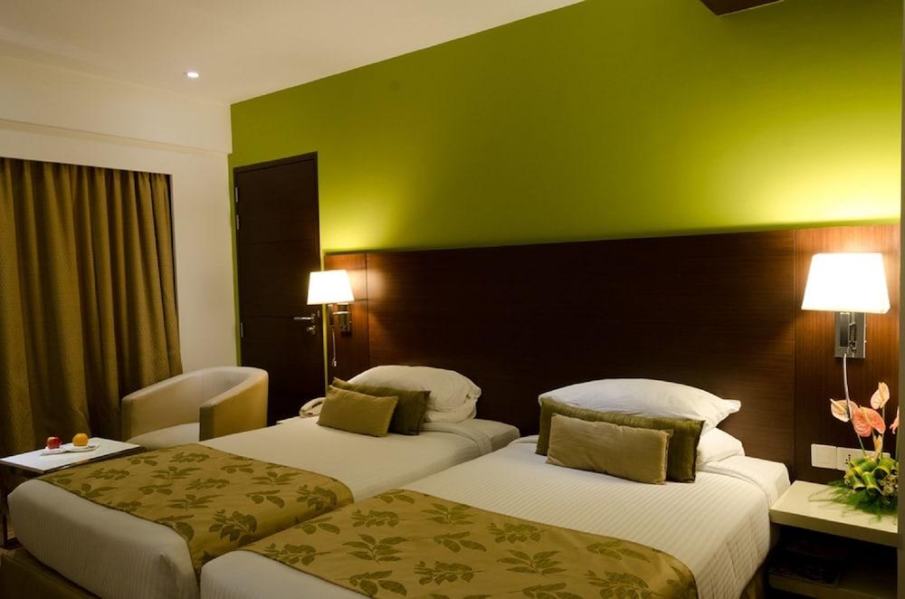 Ramee Grand Hotel And Spa, Pune Exterior photo