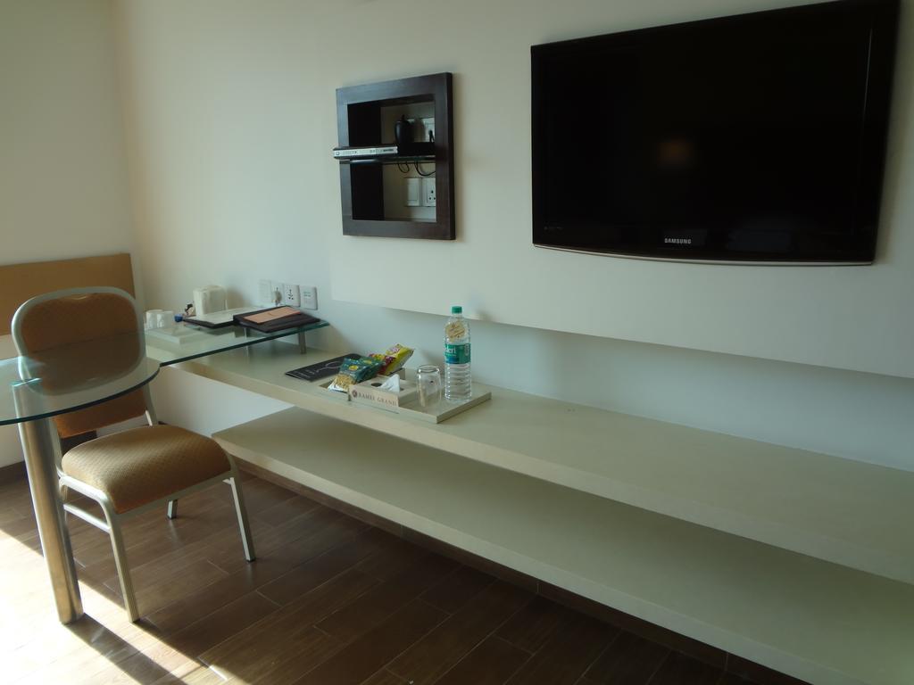 Ramee Grand Hotel And Spa, Pune Exterior photo