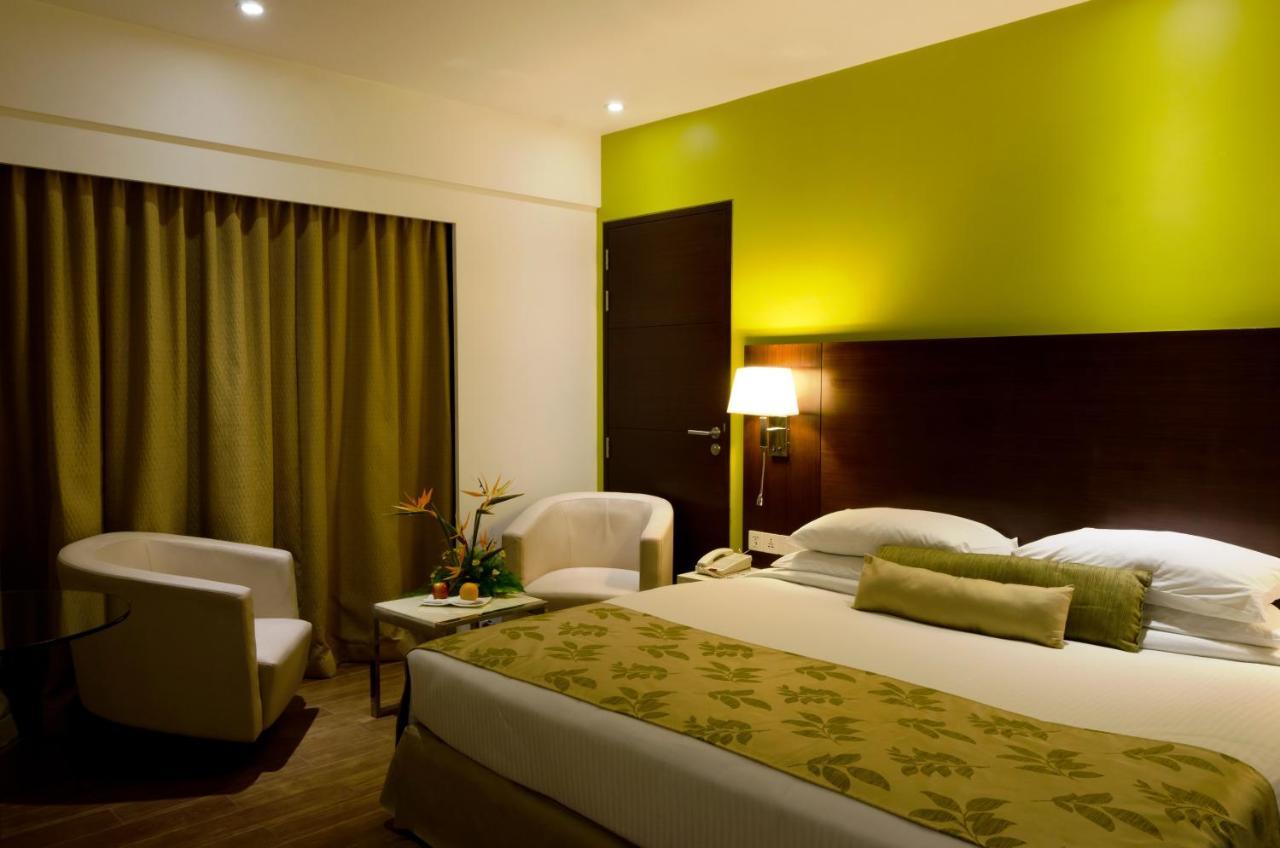 Ramee Grand Hotel And Spa, Pune Exterior photo