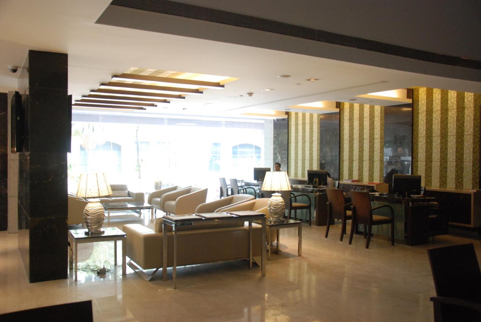 Ramee Grand Hotel And Spa, Pune Exterior photo