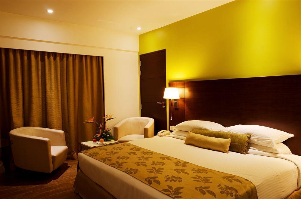 Ramee Grand Hotel And Spa, Pune Exterior photo