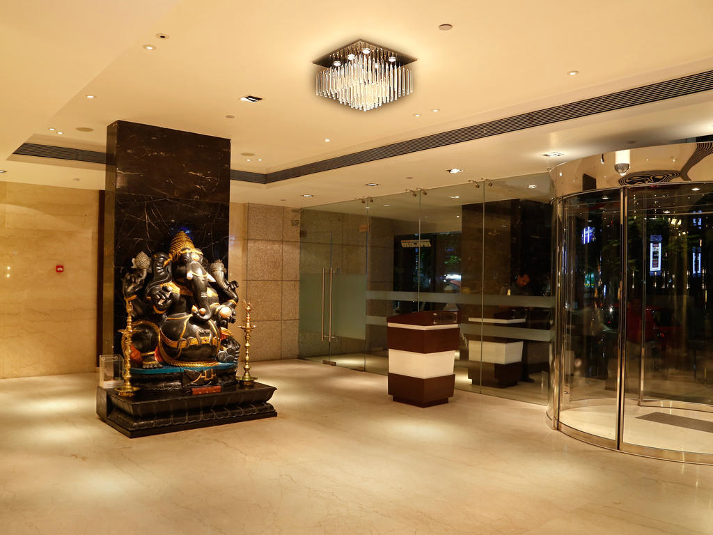 Ramee Grand Hotel And Spa, Pune Exterior photo
