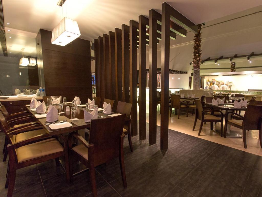 Ramee Grand Hotel And Spa, Pune Exterior photo