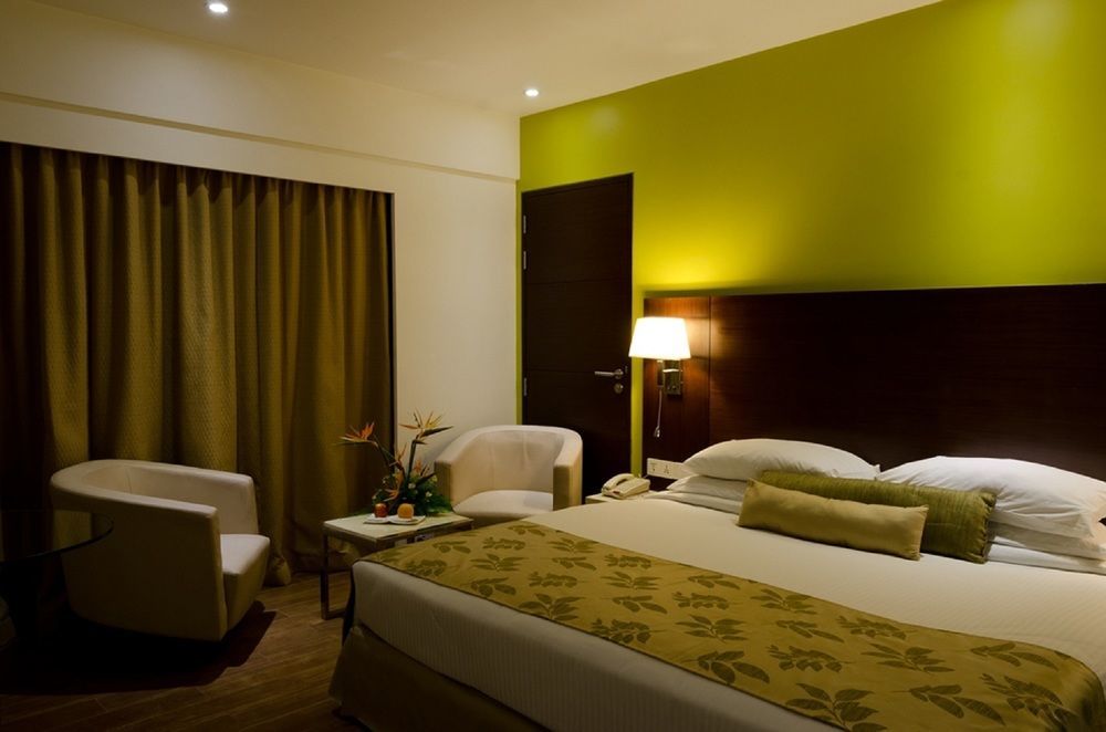 Ramee Grand Hotel And Spa, Pune Exterior photo