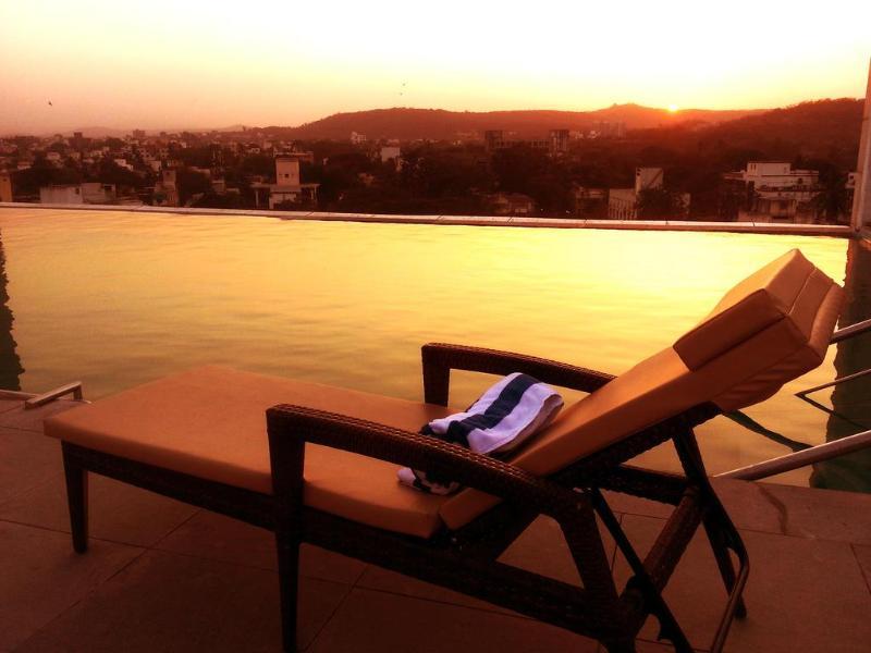 Ramee Grand Hotel And Spa, Pune Exterior photo
