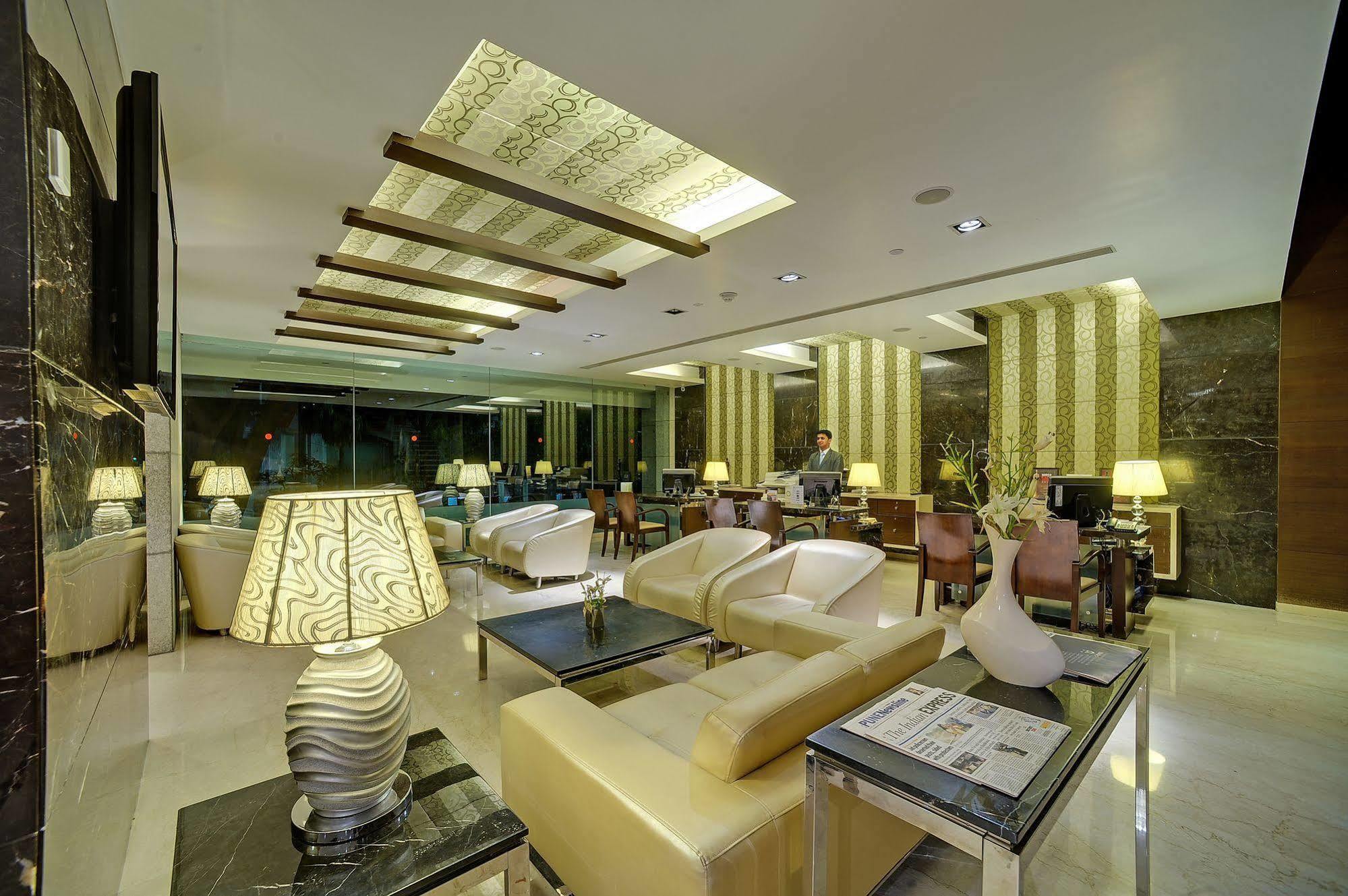 Ramee Grand Hotel And Spa, Pune Exterior photo
