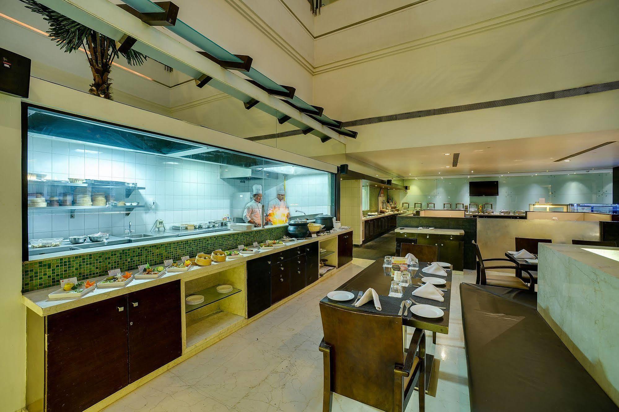 Ramee Grand Hotel And Spa, Pune Exterior photo